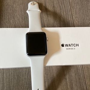 Apple Watch Series 3 42mm White Band